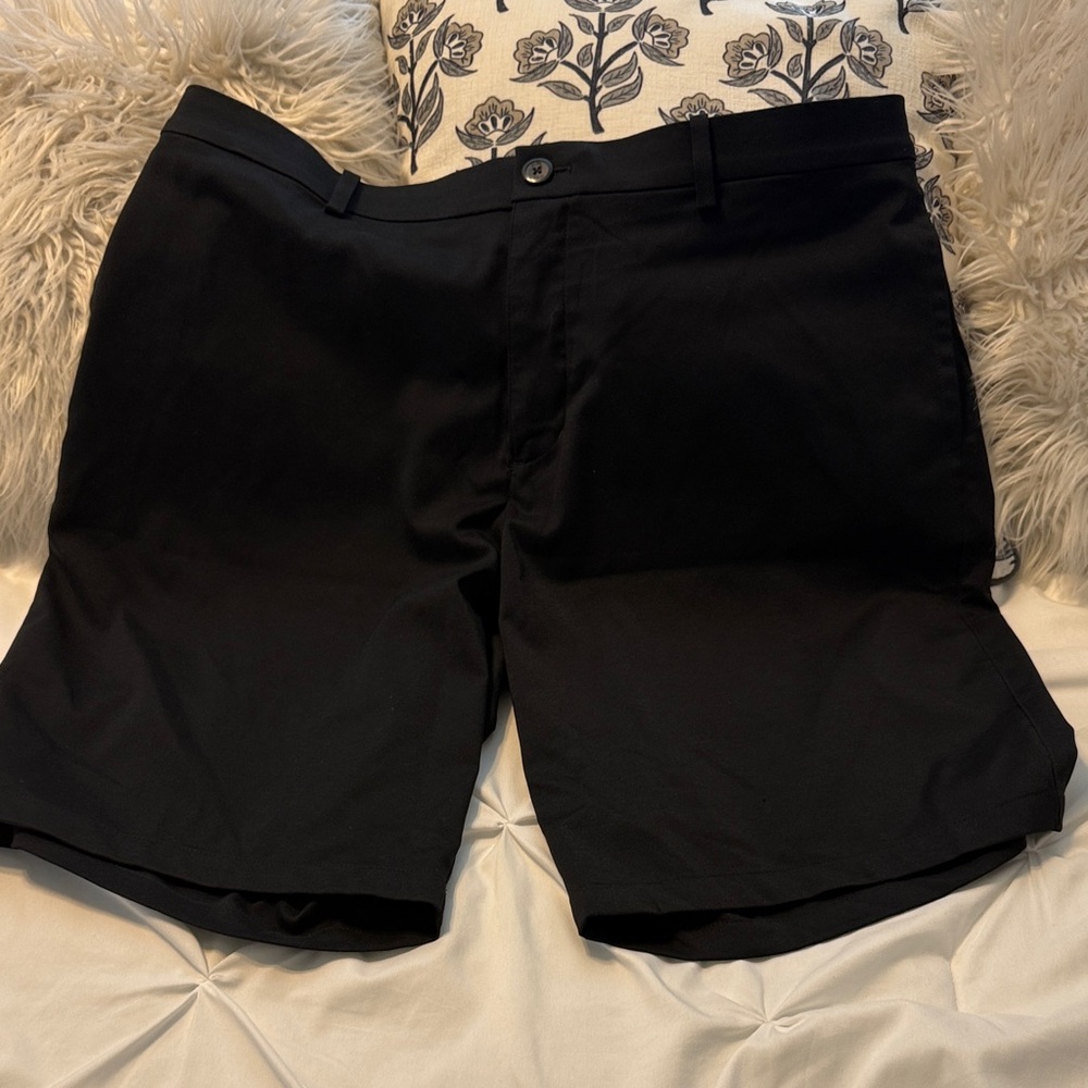 Nike Men's Black Flat-Front Shorts